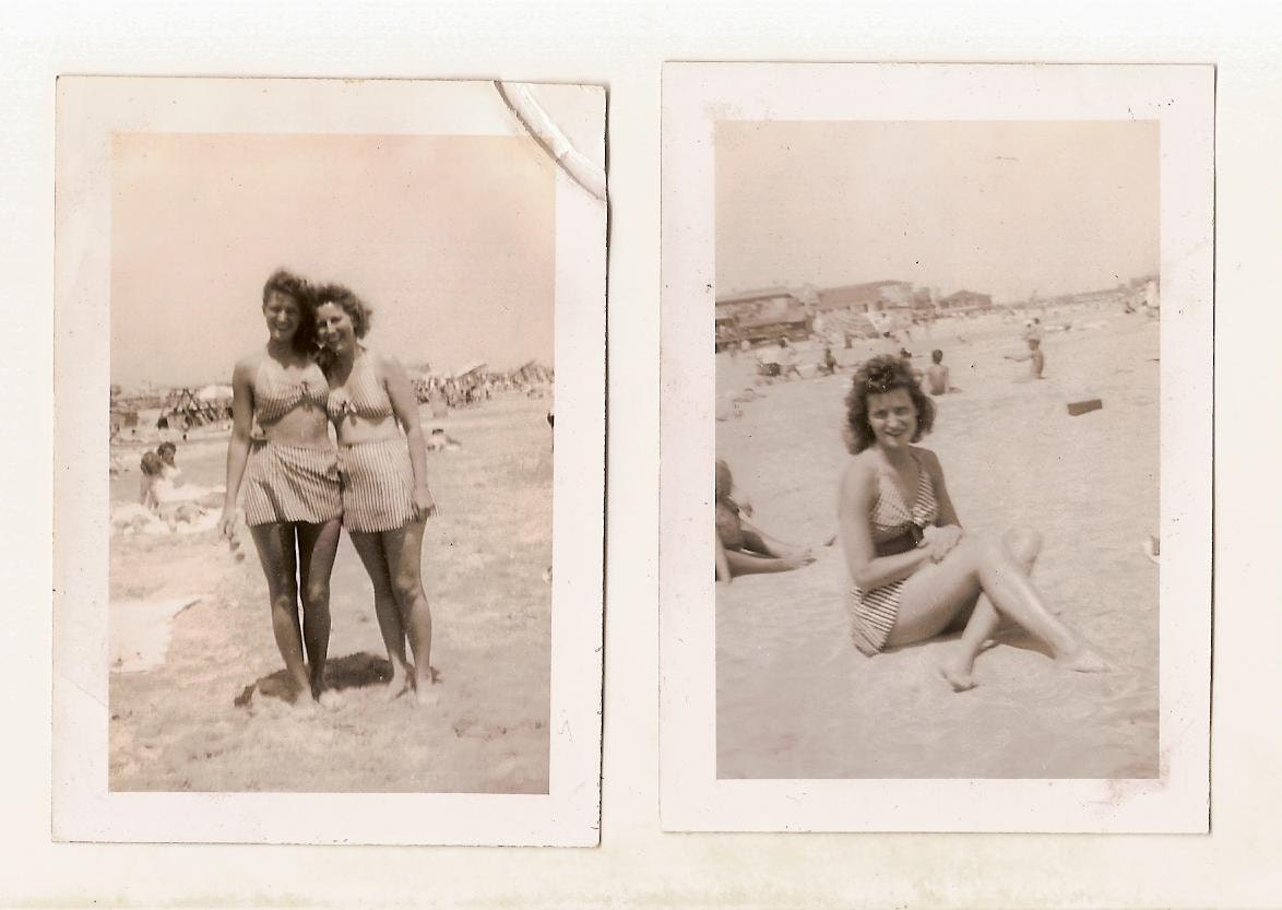 lot 2 vintage photos Pretty Woman in Sexy 2 Piece Swimsuit Leggy Pinup Pose Teen Girls Hug