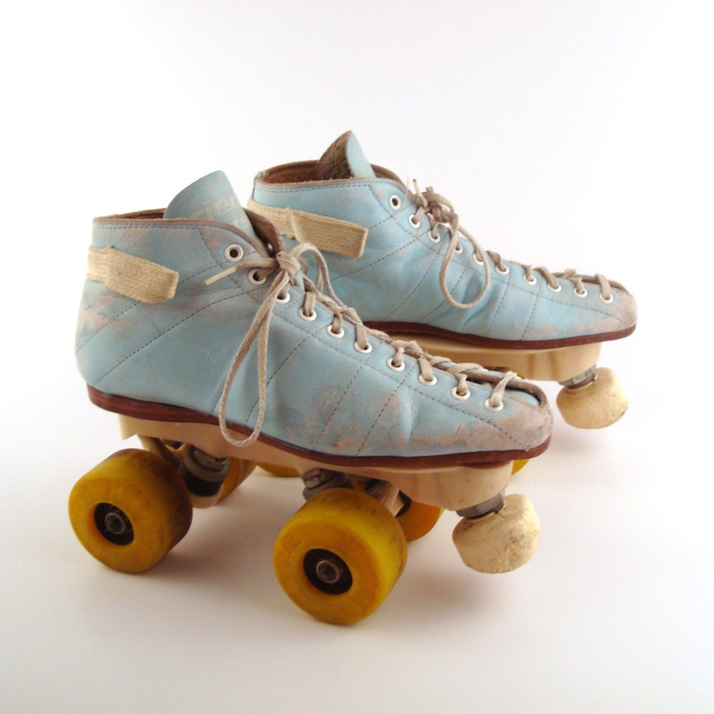 Roller Skates Vintage 1970s Baby Blue by purevintageclothing