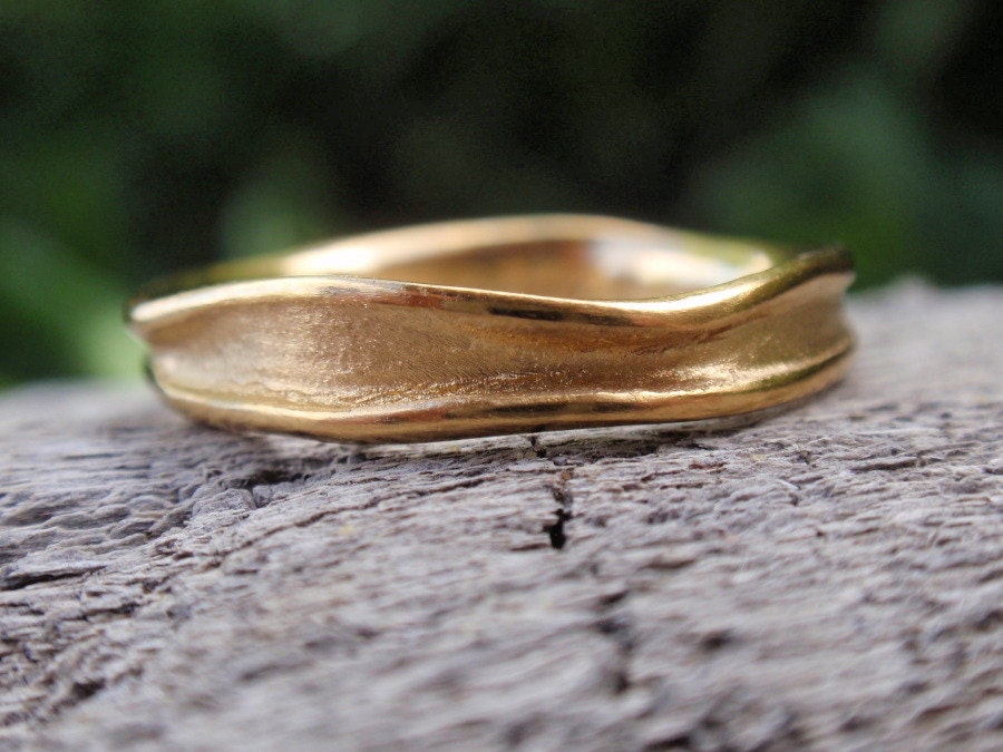 gold wedding band - 14k solid gold wedding ring - wavy ring - handmade - made to order - free shipping