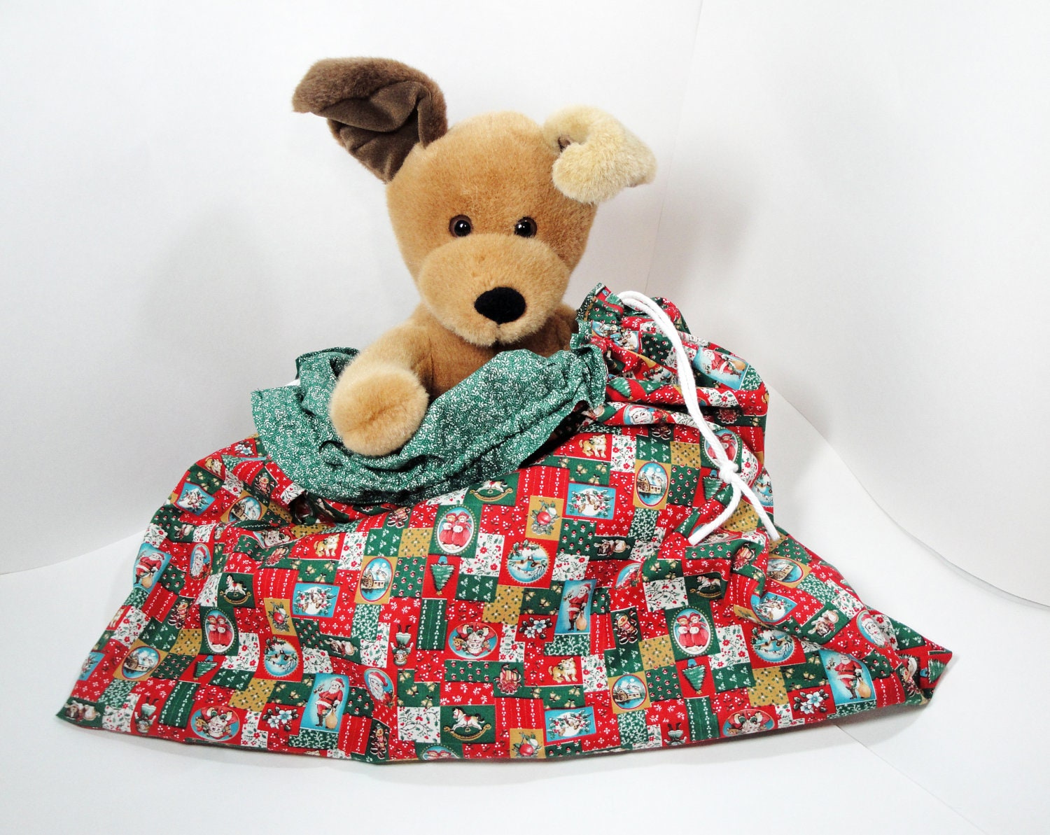 Christmas Gift bag Vintage fabric, reversible, wrap, reusable, durable ...