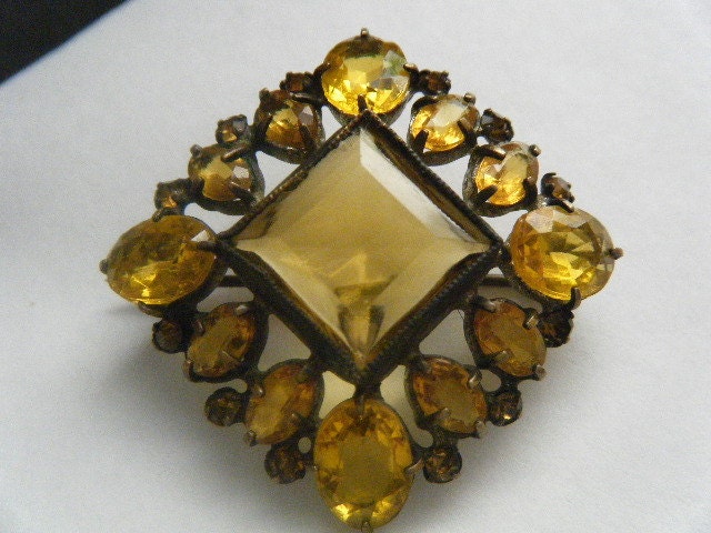 Vintage Brooch Exquisite Yellow Rhinestones