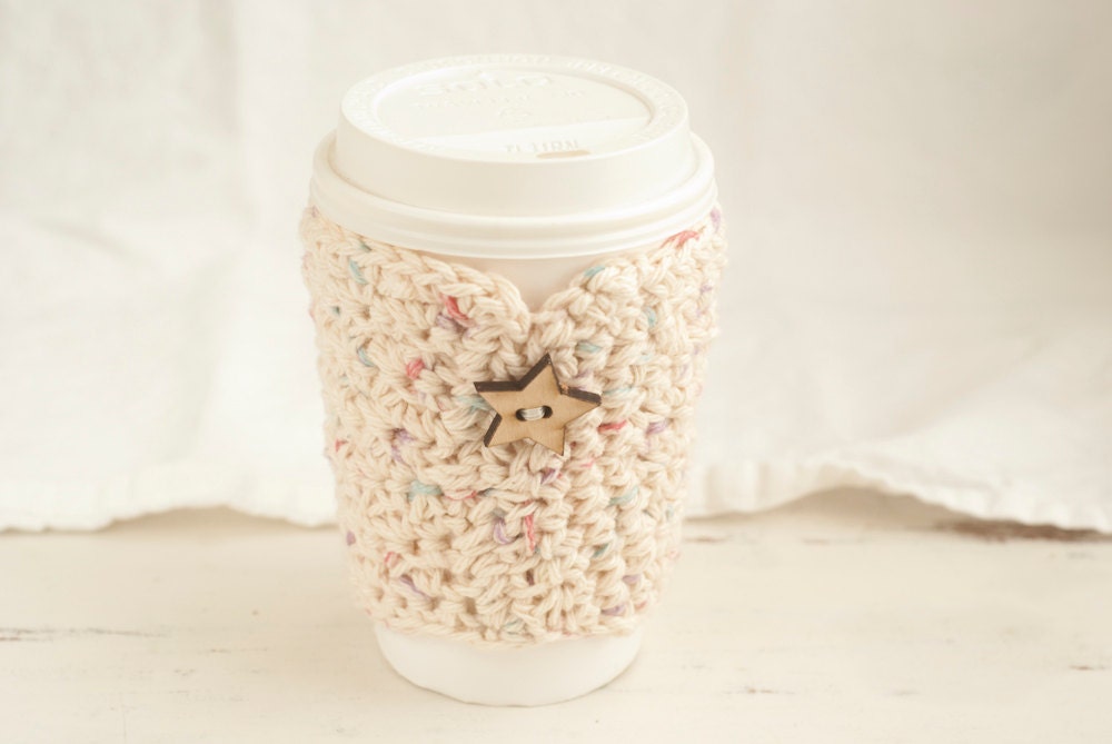 Crochet coffee cozy, cup cozy with wood star