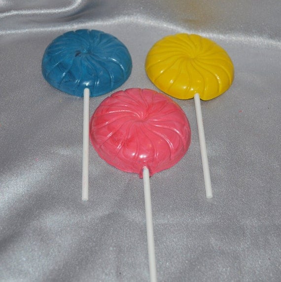 Recycled Crayons Lollipop Shapes Crayons Total of 15. Il_570xn