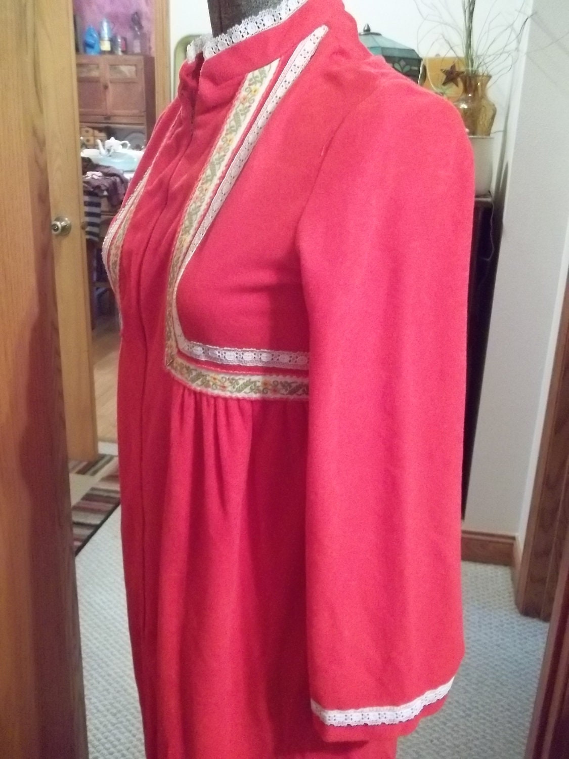 Vtg 1960s Bathrobe, Vibrant Red Velvet, Floor Length, White Lace Trim,  Sz 13