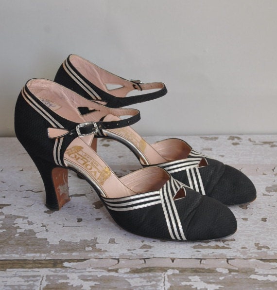 vintage 1930s 30s heels / 1930s rare designer glam sliver stripe heels / Sliver Tinsel Tree