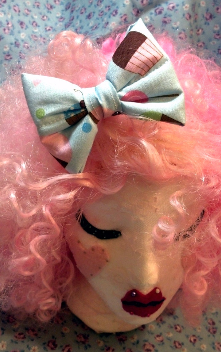 Light Blue Cupcakes and Spots Mini Stuffed Nellie Bow
