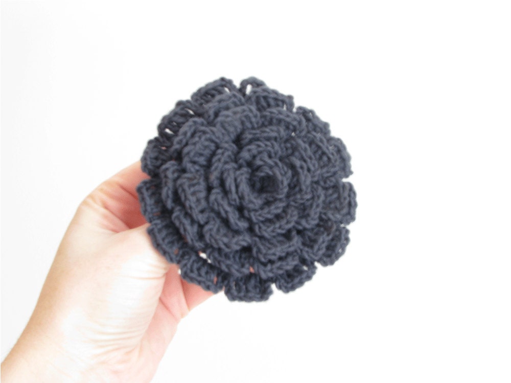 Charcoal flower pin brooch - handspun and hand-dyed wool