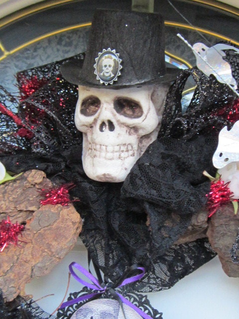 Haunted OOAK CreeEPY SKeLeToN SkuLL HalloWeen Wreath