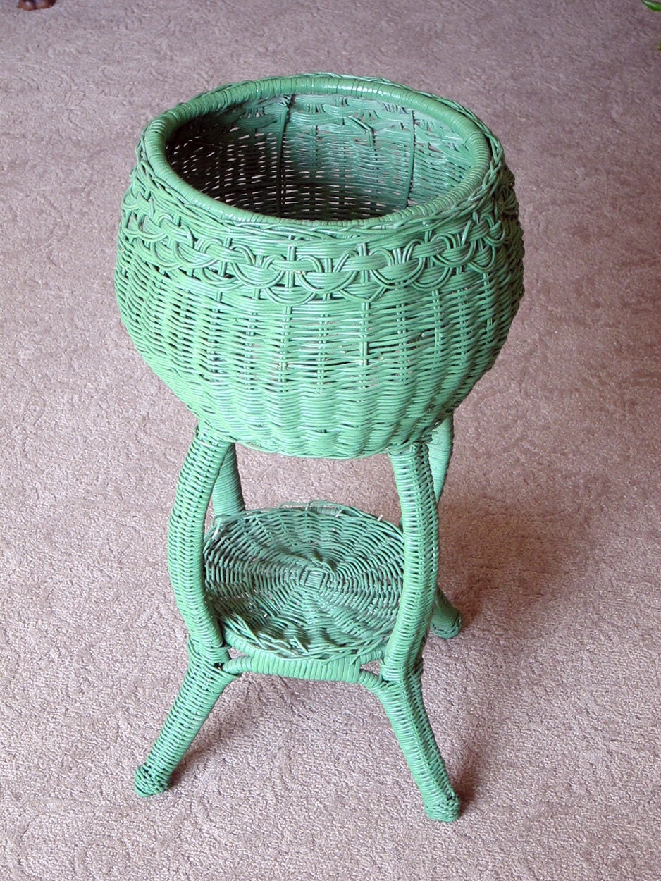 Vintage Green Wicker Fern or Plant Stand with by inhis2hands