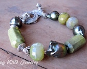 Green Crackle Agate Serpentine Pearl Silver Bracelet