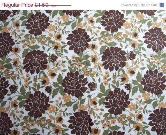 ON SALE Vintage Floral Fabric 20 x 14.5