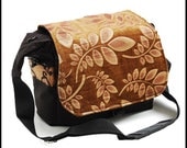 Large Camera Bag with Zipper Enclosure - Olive leaf