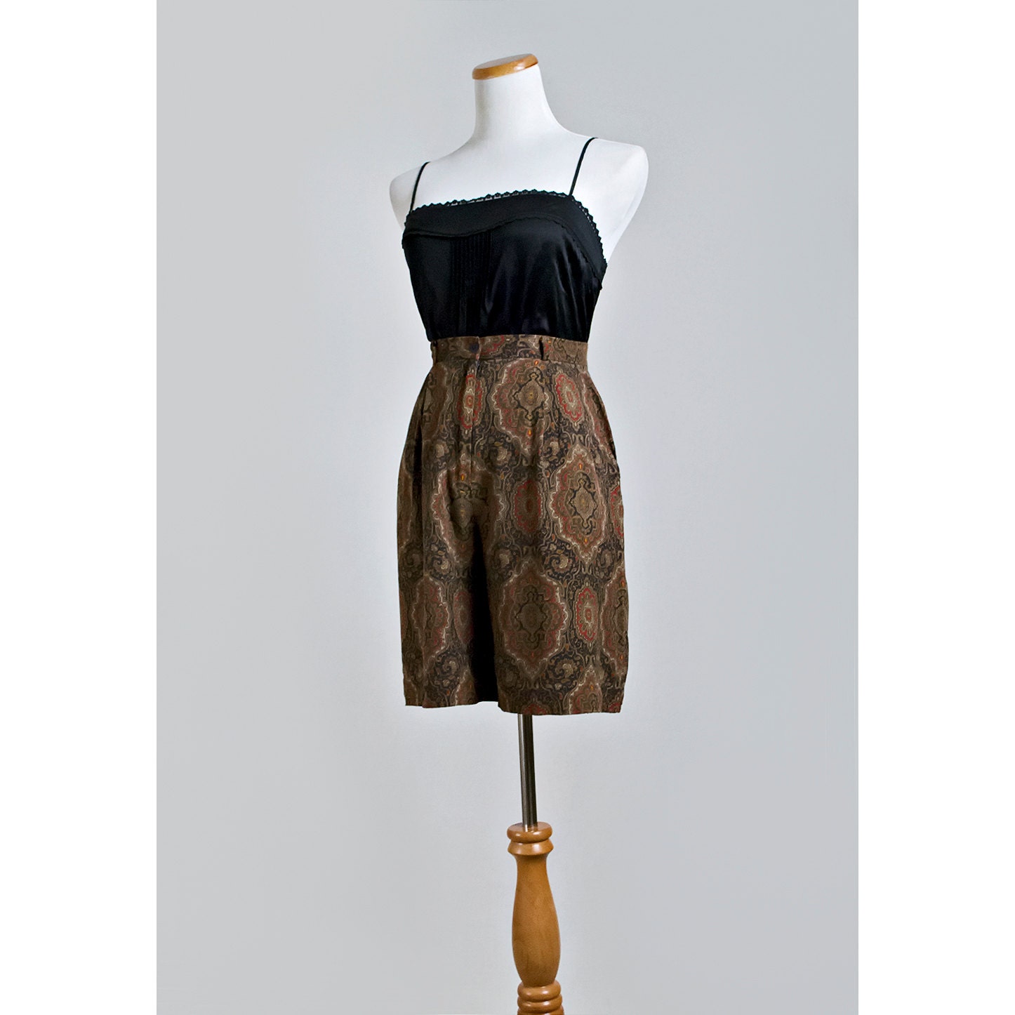Vintage 80s Paisley Dress Shorts / 1980s Coolot Shorts / Brown, Navy Blue, Red, Gold and Green / SALE