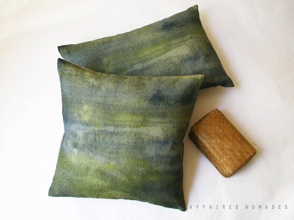 Linen Squart Cushion 18"x18".  Green.. Seen from train /  FRAGMENTS - AffairesNomades