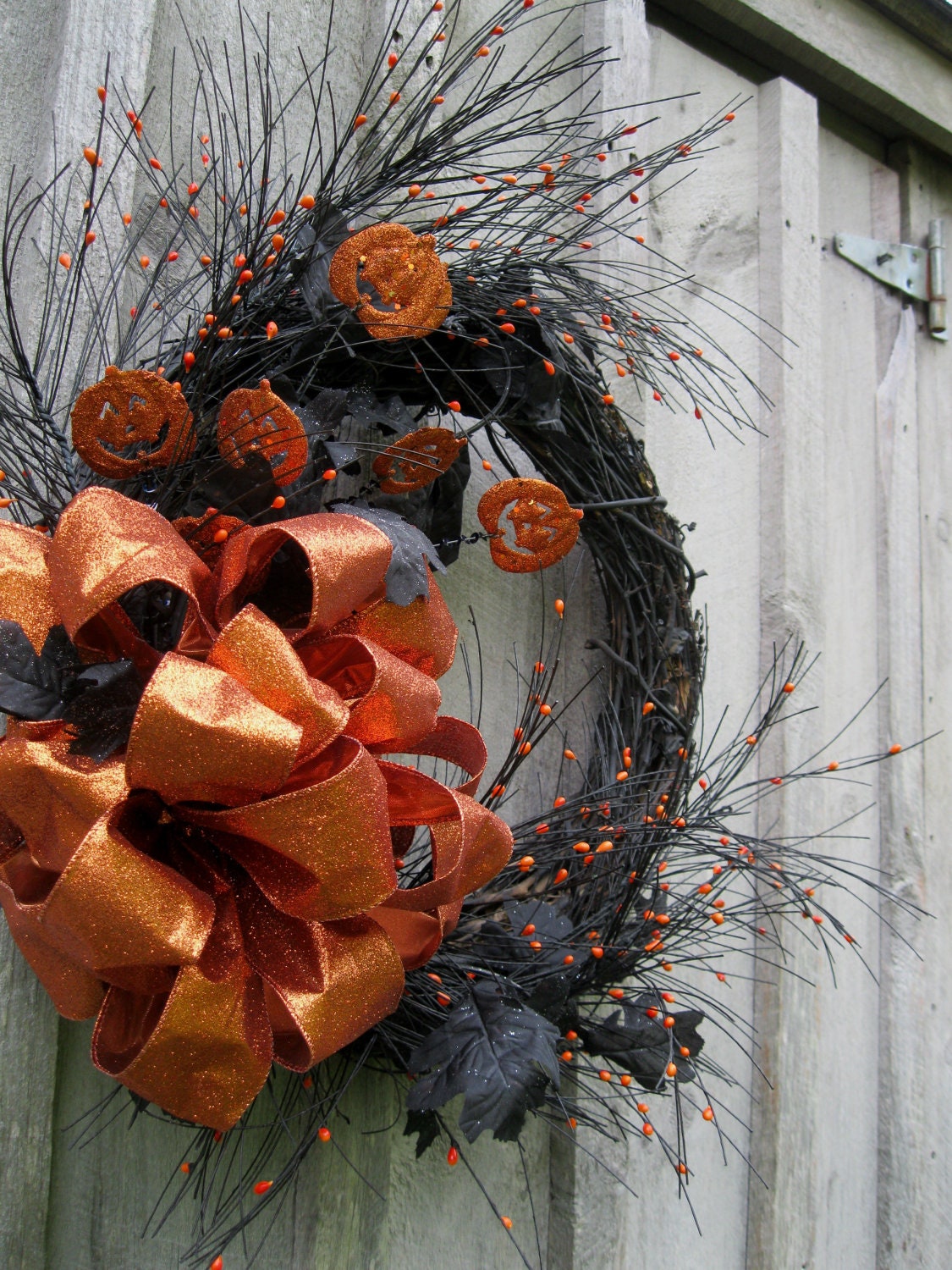 Halloween Wreath, Pumpkin Decor, Black Leaves Wreath, Door Wreath, Glittered Orange Bow