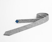 Skinny tie, black and beige stripe