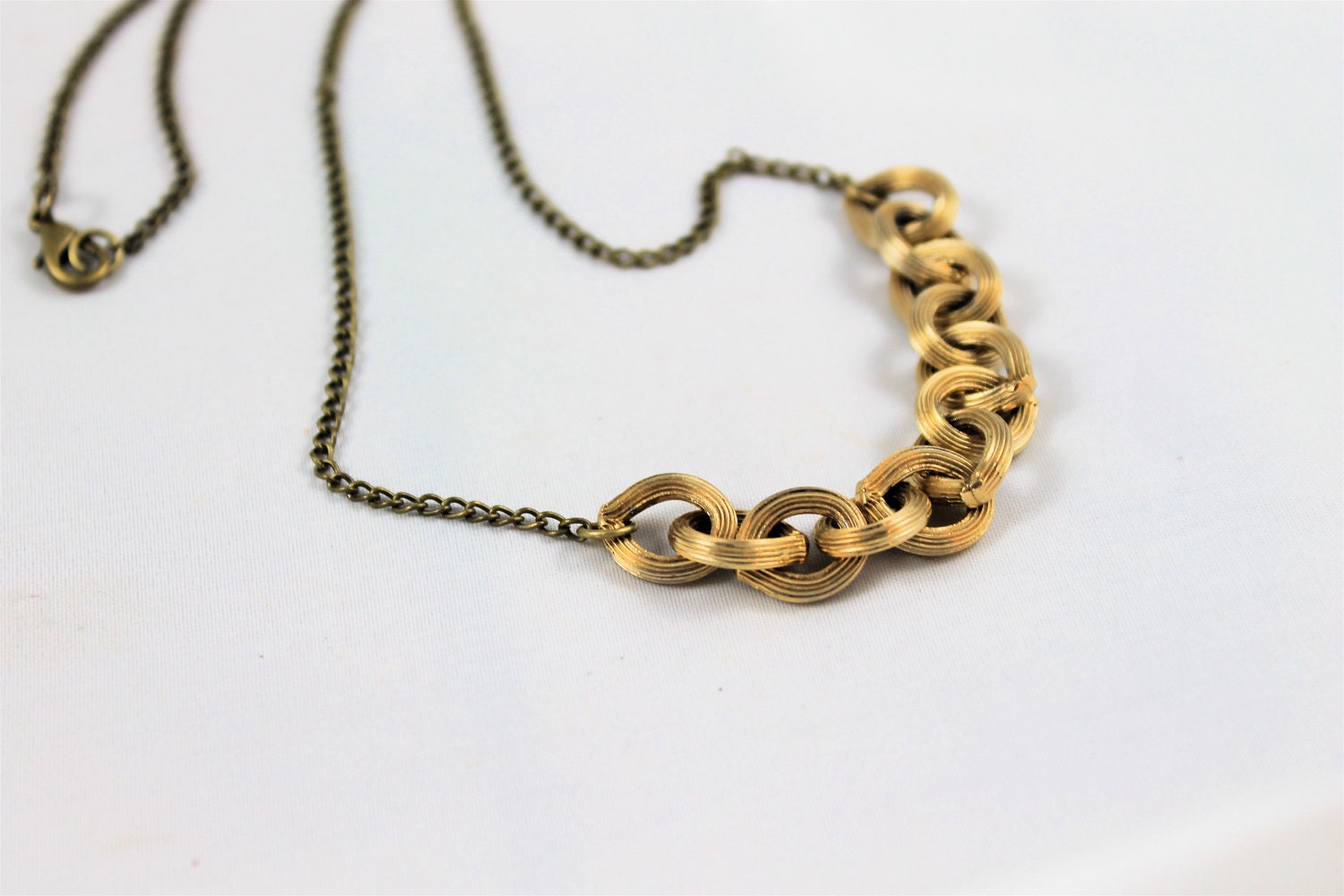 Chunky link necklace vintage gold tone loops antiqued brass chain boho modern vintage