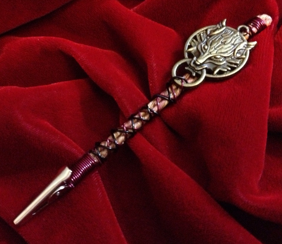 Final Fantasy VII Cloudy Wolf Roach Clip featured image