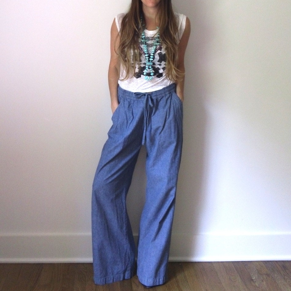 Vintage Chambray Wide Leg Pants // Denim Chambray High Waist Wide Leg Bellbottoms // 70s Flared Bellbottom Jeans