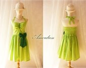 Bright Green Polka Dot Colorful Party Dress ..SIZE M.. // Bridesmaid // Cocktail // Holiday // Birthday // Vintage Inspired Timeless Dress