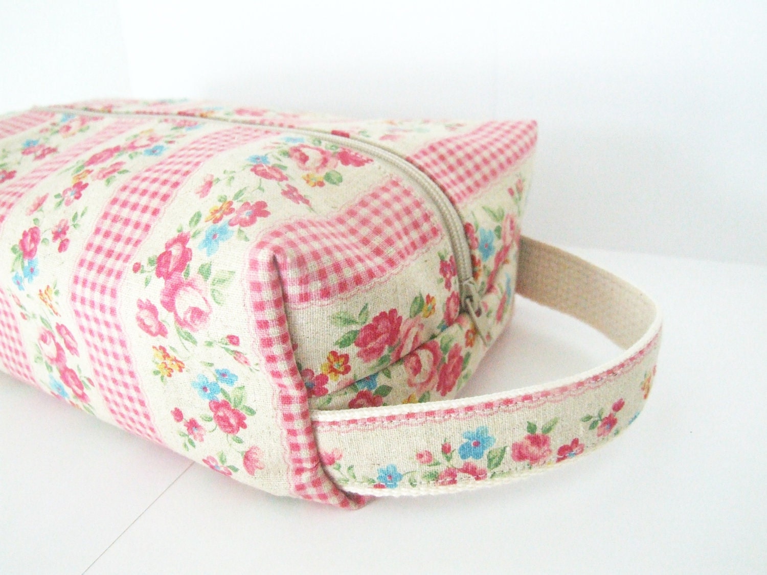 Cosmetic Bag - Makeup Bag - Lined Make up Bag - Cosmetic Pouch - Waterproof Bag - Lunch Bag - Wet Bag - Diaper Bag