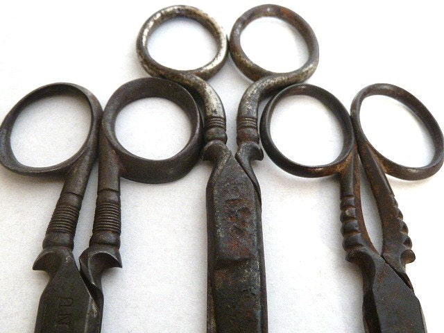 Antique French scissors .Housewares ,collectibles .Tablewares.Black. Supplies.Halloween . Eveteam