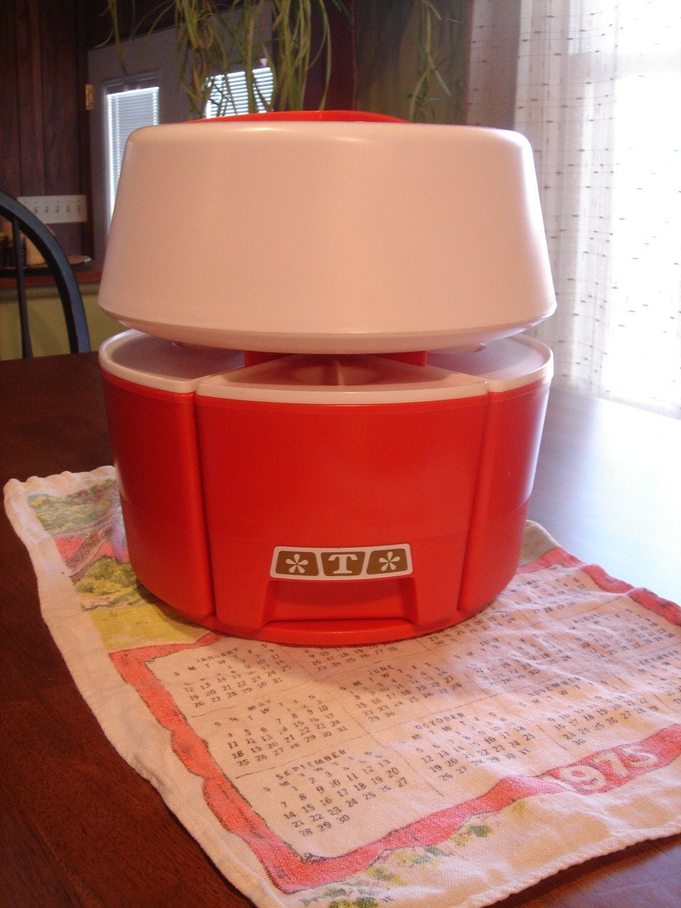 Vintage Rubbermaid Lazy Susan Canister Set by ConversationPeaceVTG