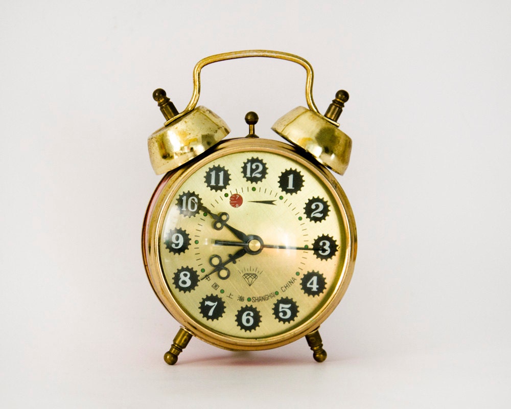 Original Vintage Chinese alarm Clock Gold and dark orange 1970s - ilivevintage