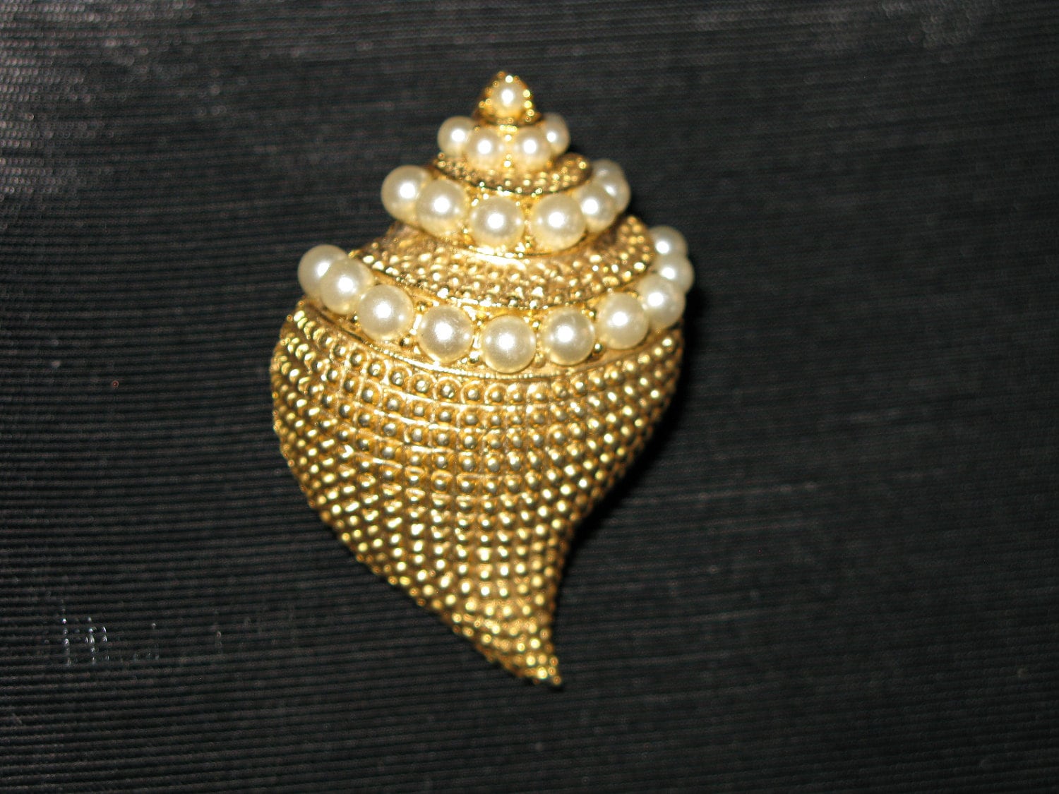 Fine Costume Jewelry Designer Brooch Vintage by greenleafvintage1