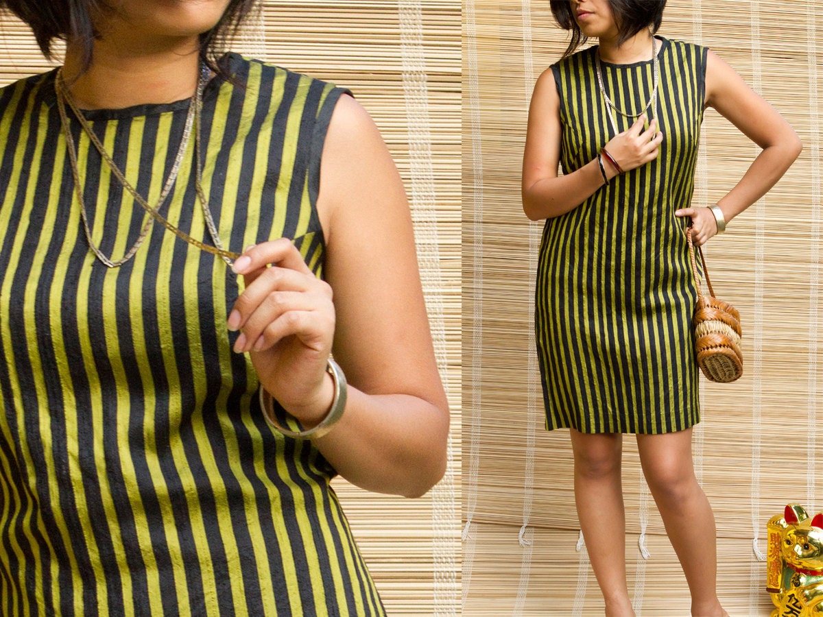 60s black and yellow striped mini round neck sleeveless shift dress  - S