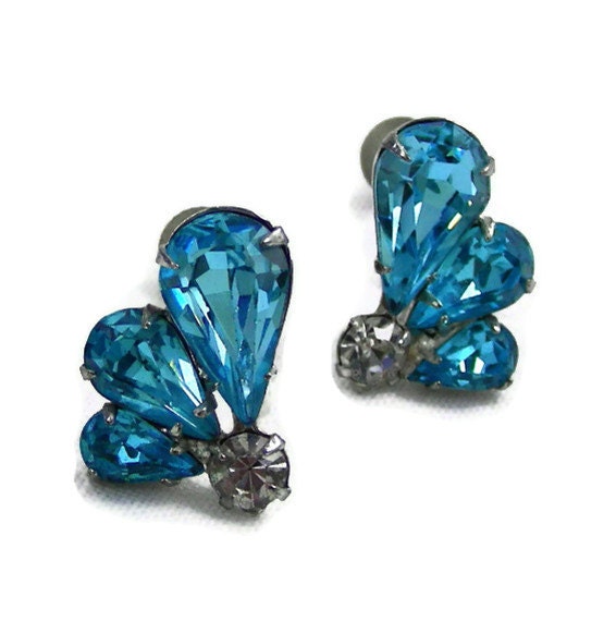 Aqua Rhinestone Earrings - Vintage Stunning