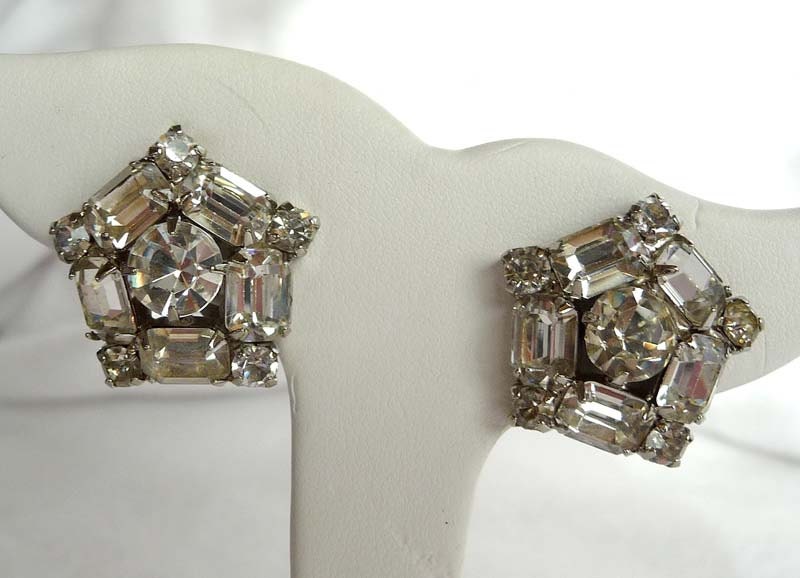 Clear Rhinestone Brides Wedding Earrings - Pentagon