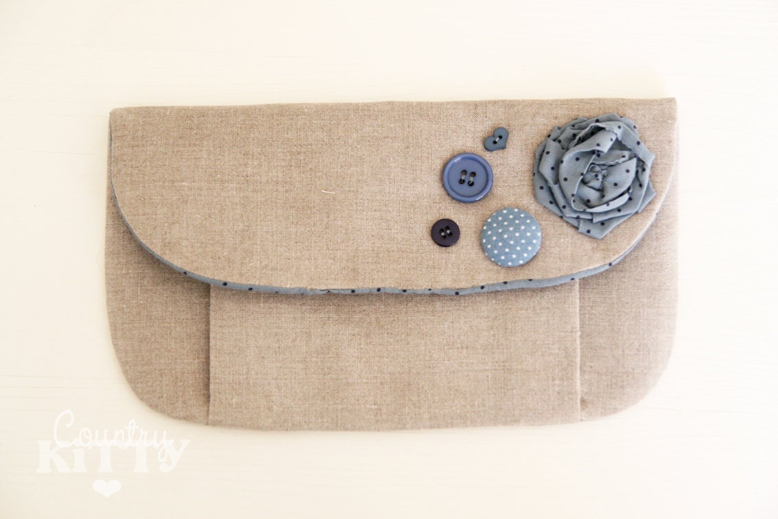 Linen and blue pleated pouch - blue and navy dots fabric - buttons and rose