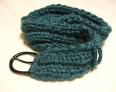 Handknitted accessory belt