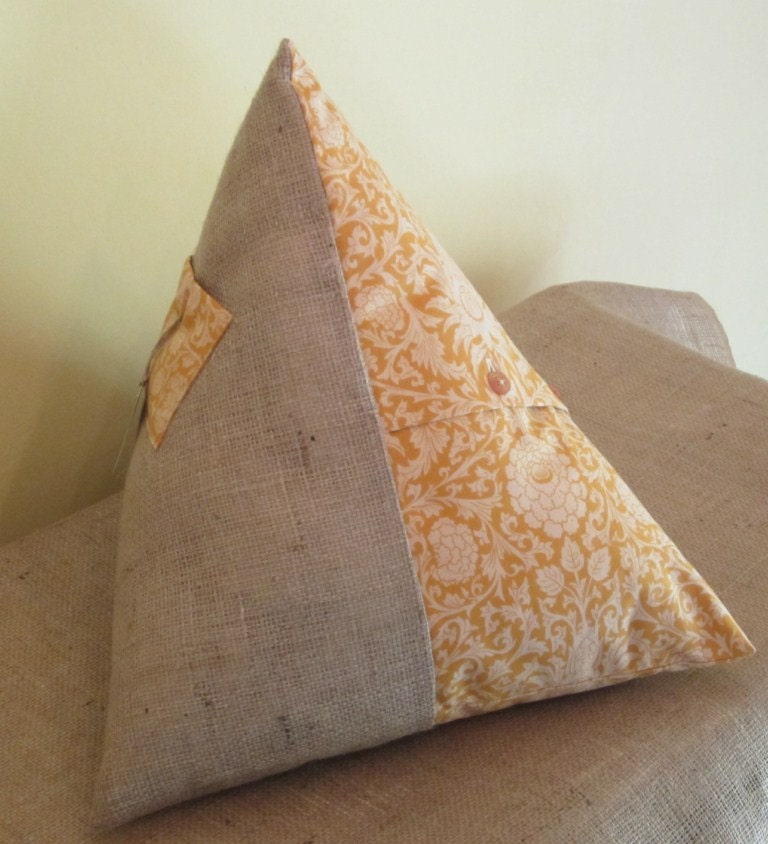 Pyramid Pillow