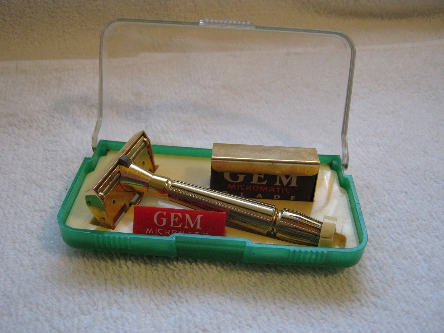 Vintage GEM Safety Razor in Original Case by MissouriDistributing