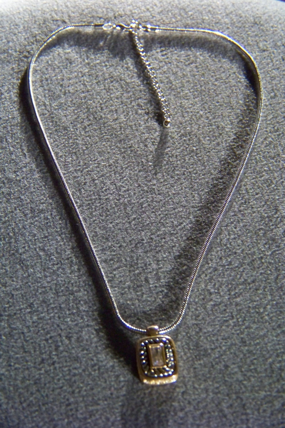 Vintage Silver Gold tone  Designer Style Fancy Domed Bezel Set Rectangle Cable Twisted Pendant Charm Snake Necklace Chain