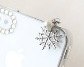 Winter Snowflake iPhone Earphone Plug. Cell Phone Charm. iPhone4, iPhone5, iPad, Samsung, iPhone Accessories. Christmas Gift.  Free Shipping
