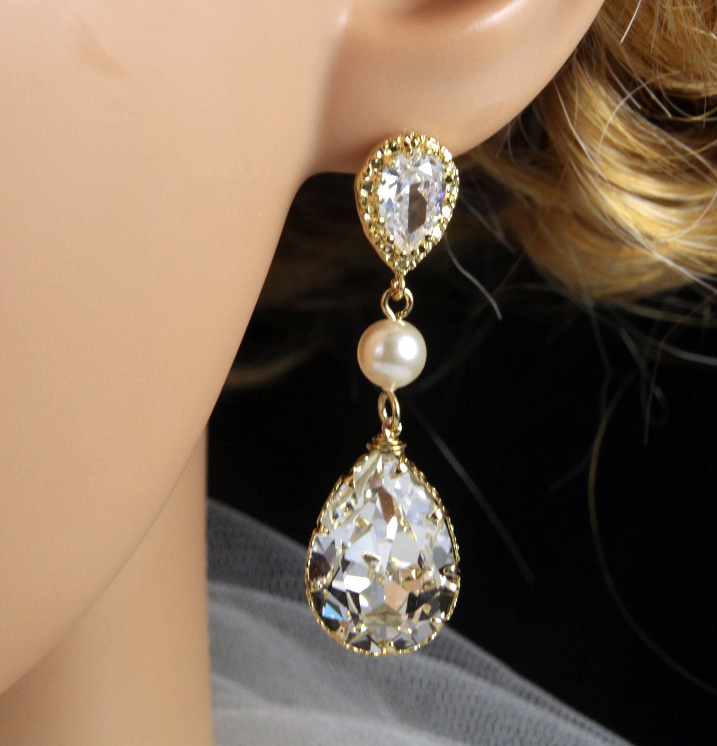 Reine - Champagne Gold Crystal Earrings, Bridal Wedding Earrings, Bridesmaid Earrings, Swarovski Crystal Drops, Pearl