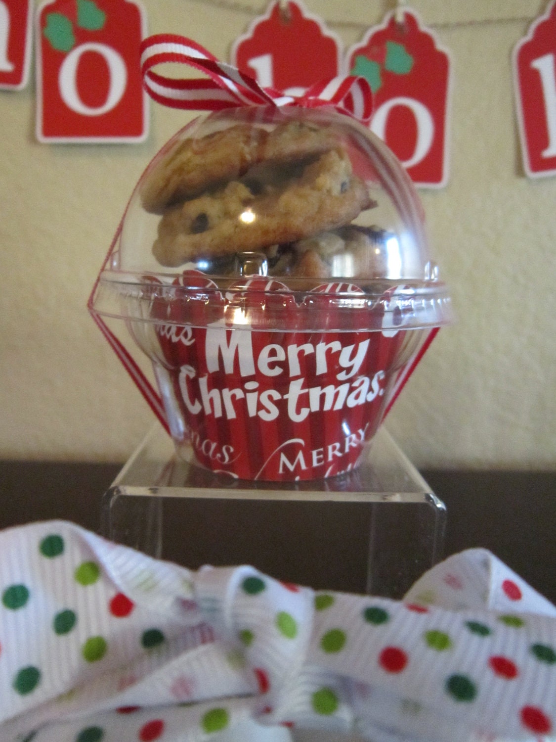 12 Red Holiday Merry Christmas Standard Cupcake Wrappers Il_570xn