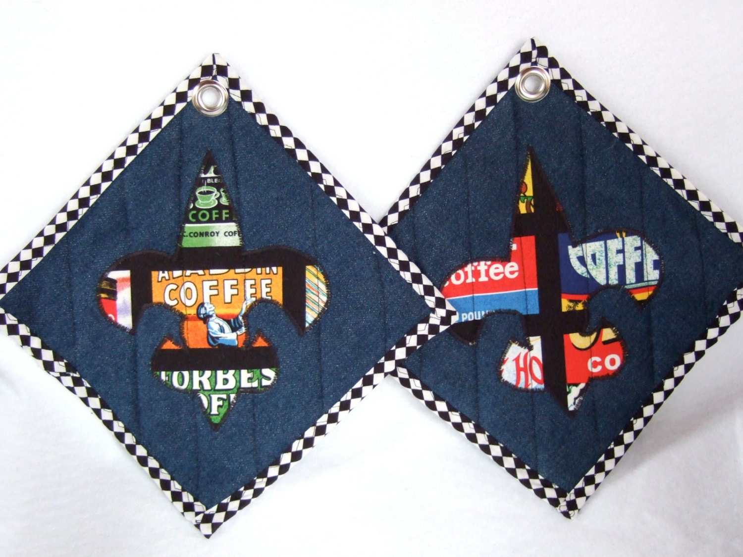Beverage of the Gods Fleur de Lis Pot Holder Set