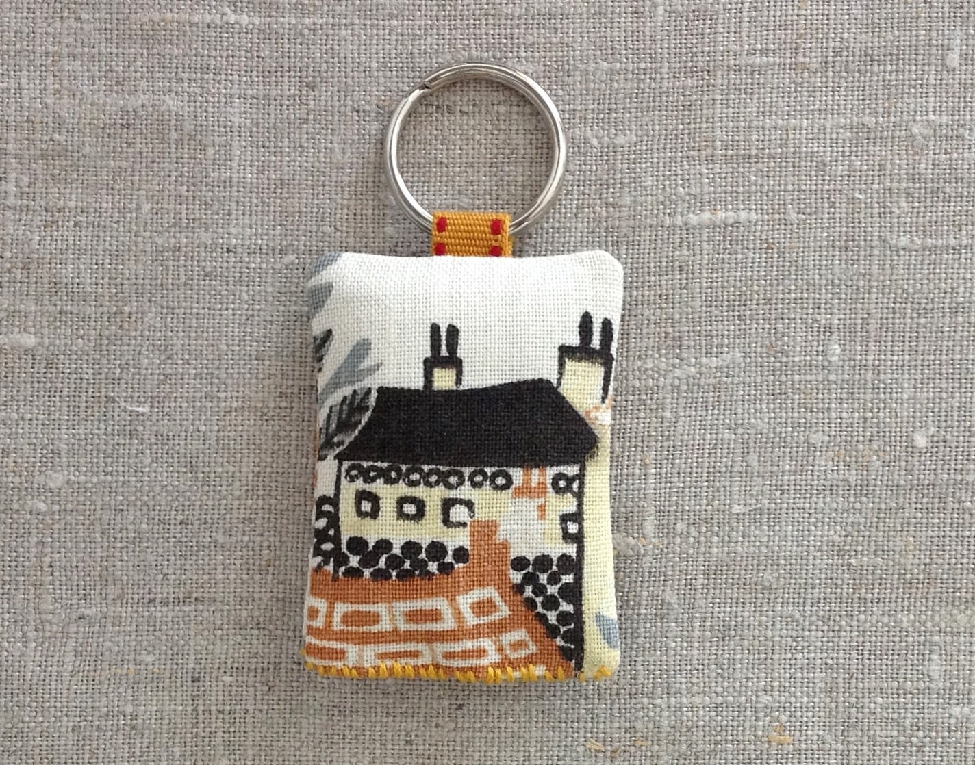 Vintage Fabric Keyring Keychain 40s House