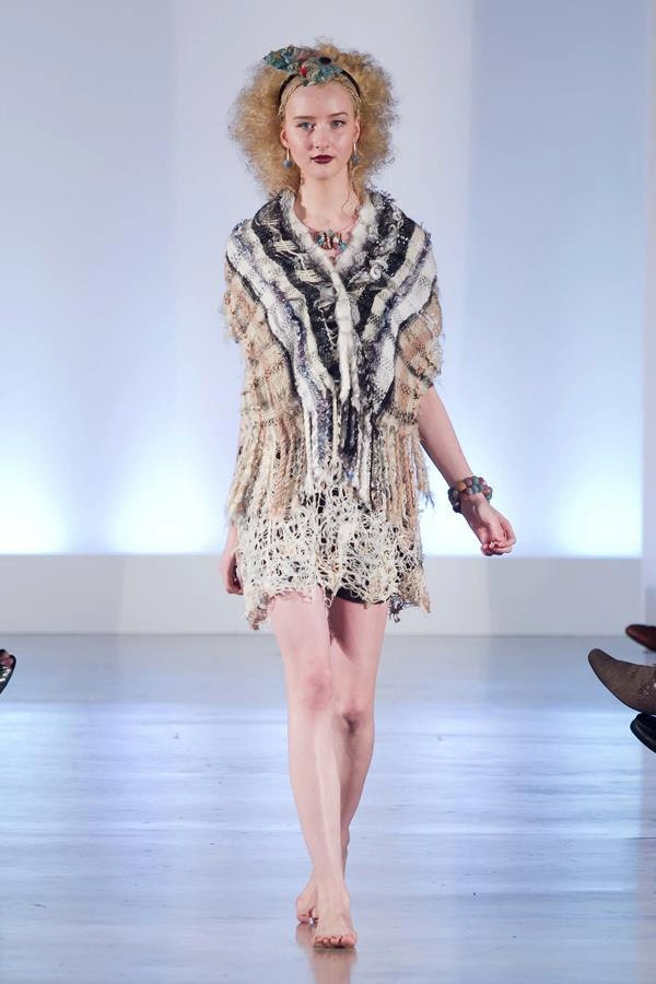 Chickadee, a Short Wrap in beige and black
