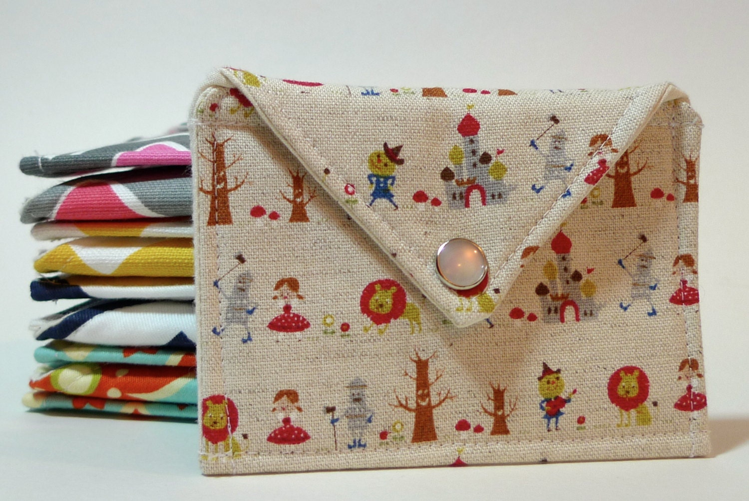NEW Spring 2013 Wizard of Oz Japanese Import  Fabric Mini Envelope Clutch- Perfect to Give Gift Cards, Business Card pouch, mini wallet