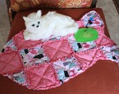 Cat Napping Quilt Shaped Like a Fish With Kitties In Pink
