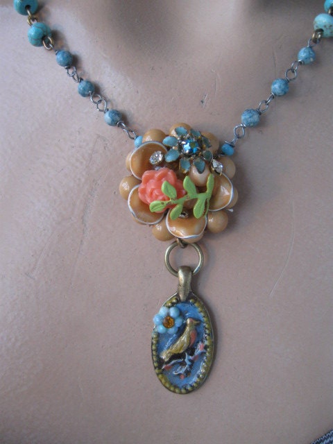 A Summer's Day ... vintage rurposed 1950s beads bird necklace