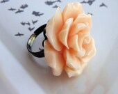 Flower Ring, Peach Rose Bloom Ring, Adjustable Metal Band, Vintage Inspired Ring - BUTTERCREAM