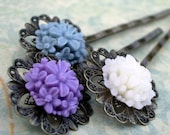 Flora Cluster Cool: detailed flower and antiqued brass filigree hair bobby pins set
