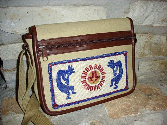 INDIAN LOVE - vintage 1980s beaded kopopelli and Indian Chief canvas satchel bag