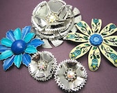 Vintage 1960s Enamel Flower Power Pin Earring Brooch  Lot